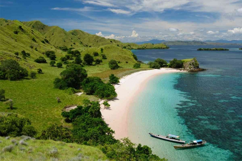 Salah satu destinasi ekowisata bahari di Indonesia (sumber: Wonderful Indonesia)