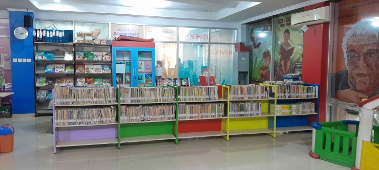 Koleksi Buku Bacaan Anak di Perpustakaan Daerah Provinsi Kalimantan Timur (Dok.Pri)
