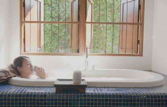 Berendam air panas | Sumber: de-eemter.nl