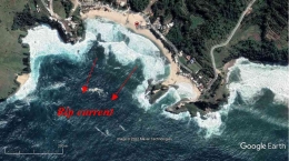 Gambar 2. Citra Satelit Penampakan Rip Current di Pantai Klayar Pacitan