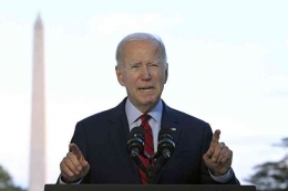 Foto Presiden AS Joe Biden. Biden pada Kamis (6/10/2022) mengatakan, bahwa risiko Armageddon nuklir kini berada pada tingkat tertinggi sejak Krisis Rudal Kuba 1962. (AFP/JIM WATSON/AP) 