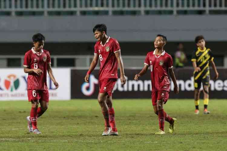 Ilustrasi eskpresi pemain sepak bola Indonesia usai cetak gol. Photo: kompas.com