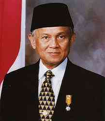 BJ Habibie menjadi satu-satunya Presiden Indonesia non-Jawa. Foto: wikipedia