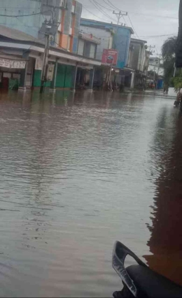 Banjir yang terjadi di Tayap. (Foto Dokumen: Resilia/Nok Afa).