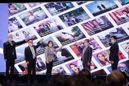 Presiden Taiwan Tsai Ing-wen (ketiga dari kiri) pada upacara peluncuran baru TaiwanPlus | Sumber:  SCMP/Handout