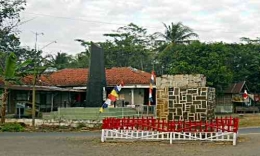 Monumen Palagan Sidobunder (Sumber:facebumen.com) 