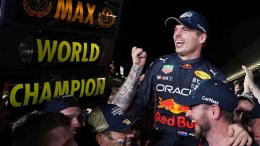 Verstappen and Red Bull celebrate 2022 World Champion (skysport)
