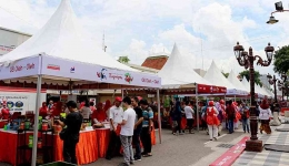 Mlaku-Mlaku Nang Tunjungan, event UMKM yang selalu dibanjiri pengunjung. foto: diskominfo surabaya