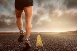 The Illustration of Running(kinkate via pixabay.com)