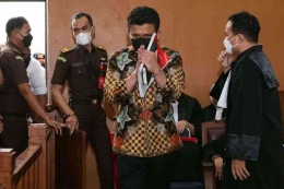 Ferdy Sambo saat menjalani sidang perdananya di Pengadilan Negeri Jakarta Selatan. | Sumber: kompas.com