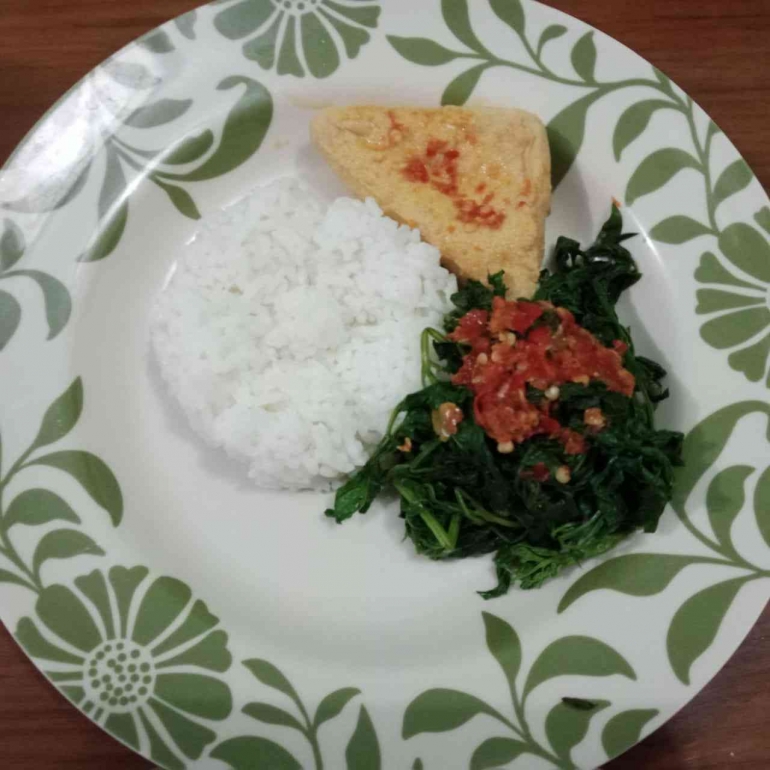 Foto menu// dmsajian nikir rebus sambal tumpang, siap santap.