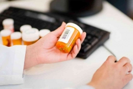 Literasi digital dalam pencegahan bahaya obat (Ilustrasi gambar diambil dari barcodedirect.com)