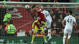Liverpool menang 1-0 atas West Ham United berkat sundulan Darwin Nunez (Foto Reuters/Phil Noble). 