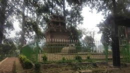 Candi Cangkuang berdampingan Makam Penyebar Agama Islam (Dok. Desa Wisata Situ Cangkuang)