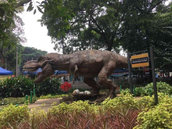 Patung Dinosaurus. Foto: Dok. Pribadi