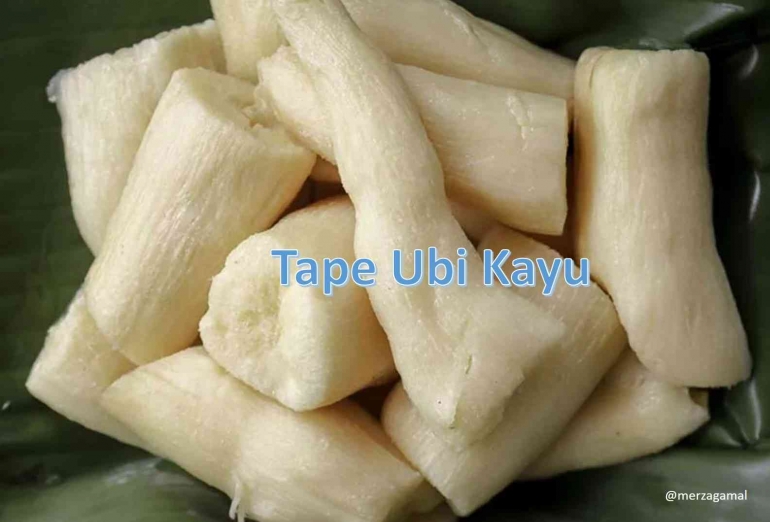 Image: Ubi kayu yang telah mengalami proses fermentasi menjadi tape singkong (By Merza Gamal) caption