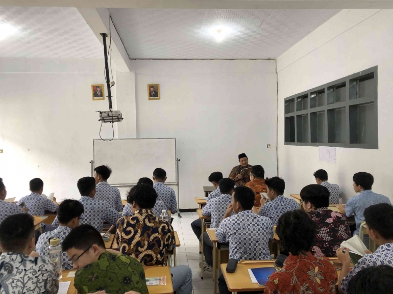 Kelas Pembelajar - Belajar hukum Islam (Dok. Pribadi)
