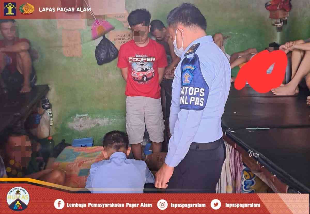 Tingkatkan Kewaspadaan, Lapas Pagar Alam Gelar Razia Rutin Kamar Hunian ...