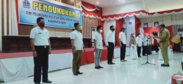 Pengukuhan Tim Bone Bersih Sampah oleh Bupati Bone, HA. Fahsar Padjalangi, (2019). Sumber: Tim BBS-Pemda Bone.