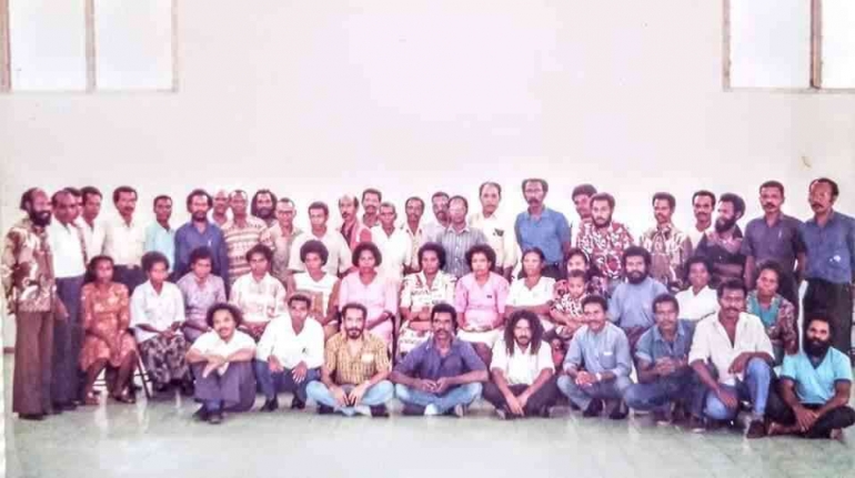 Para Tapol/Napol Papua di Lapas Kalisosok Surabaya pada 1990an. (Dok keluarga)