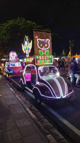 Mobil gowes warna-warni di Alun-alun Kidul Yogyakarta (Dokumentasi pribadi)
