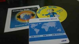 foto stiker radio Jerman dari radiobrandingmaterials.blogspot.com