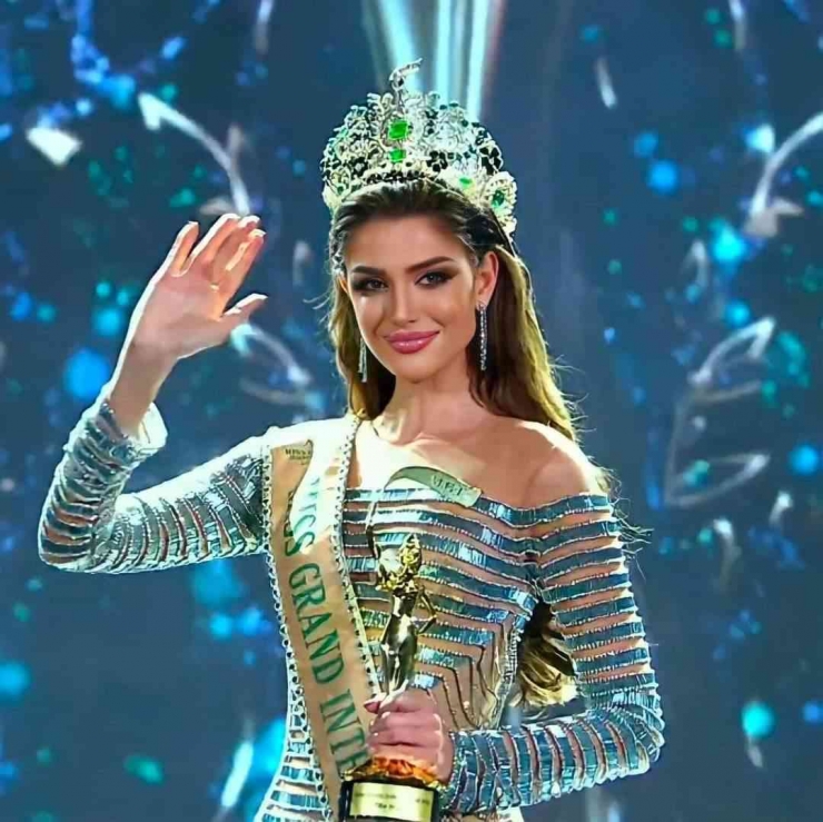 Isabella Menin berhasil menajdi Miss Grand International 2022 (sumber foto : akun twitter/@vwx_zz)