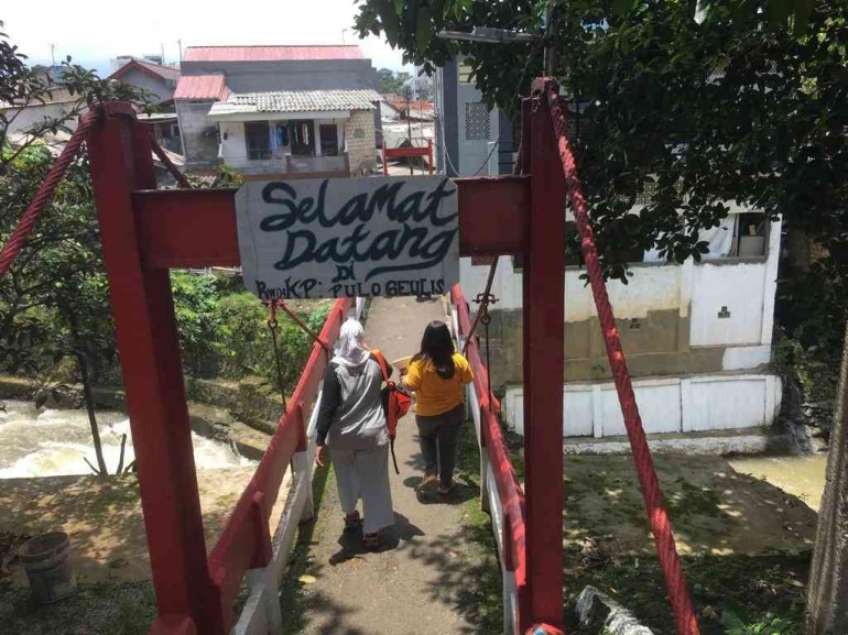 Jembatan menuju Kp Pulo Geulis: Dokpri