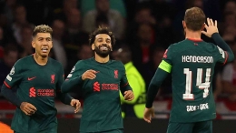 Liverpool unggul 1-0 hingga turun minum berkat gol Mohamed Salah dengan asis cerdas dari Jordan Henderson (Foto Skysports.com). 