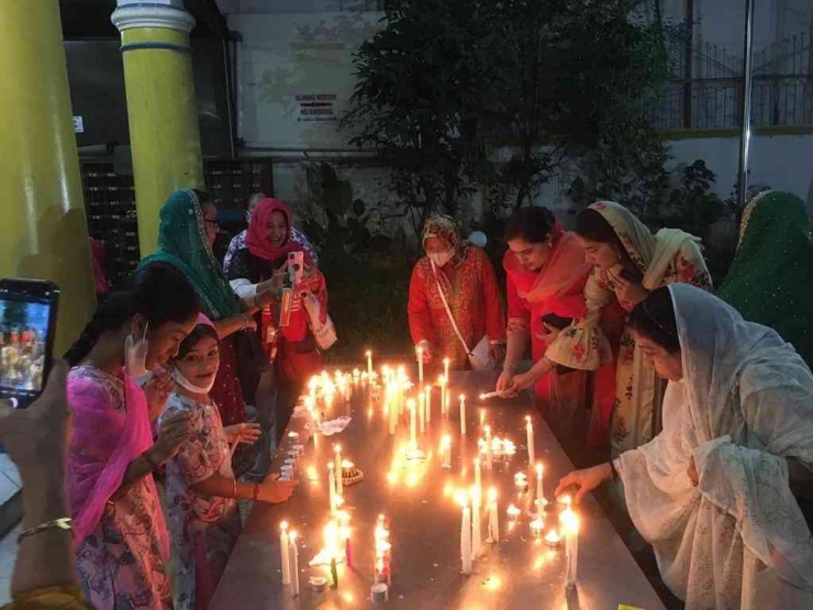 Cahaya Lilin di Gurdwara: Dokpri