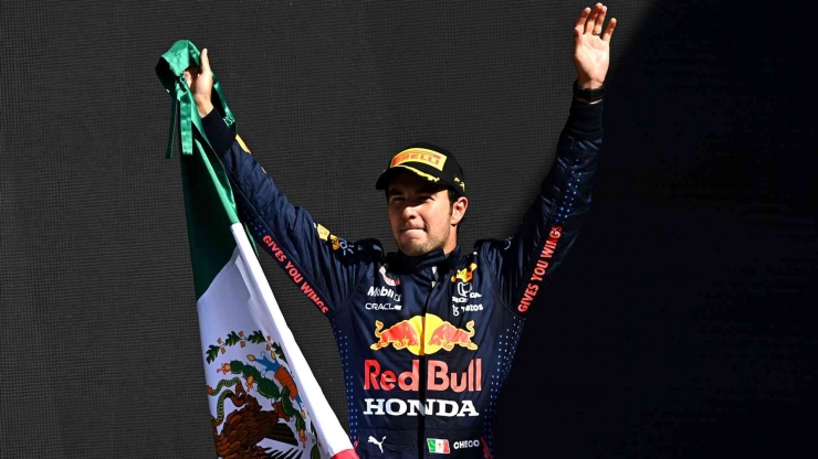 Sergio Perez on podium at Mexico (F1.com)