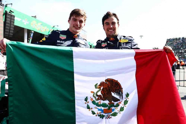 Max Verstappen & Sergio Perez (Mark Thompson)