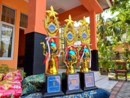 Dok: Piala Penghargaan Guru Terfavorit