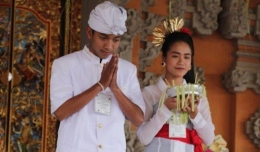Ilustrasi baju adat Bali (KOMPAS.com)