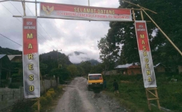 Memasuki Desa Uwemanje Kecamatan Kinovaro. Dokumentasi pribadi