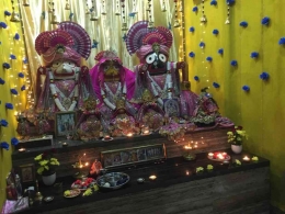 Arca Balarama, Subrda, dan Krishna: Dokpri