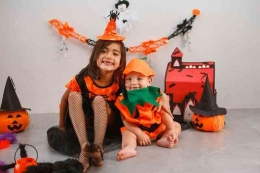 Anak-anak mengenakan kostum di malam Halloween (Sumber: Helena Lopes)