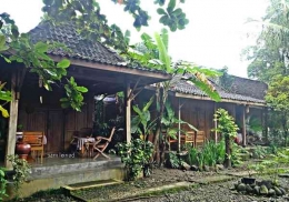 Rumah tradisional Jawa di Tembi (dokumentasi pribadi)