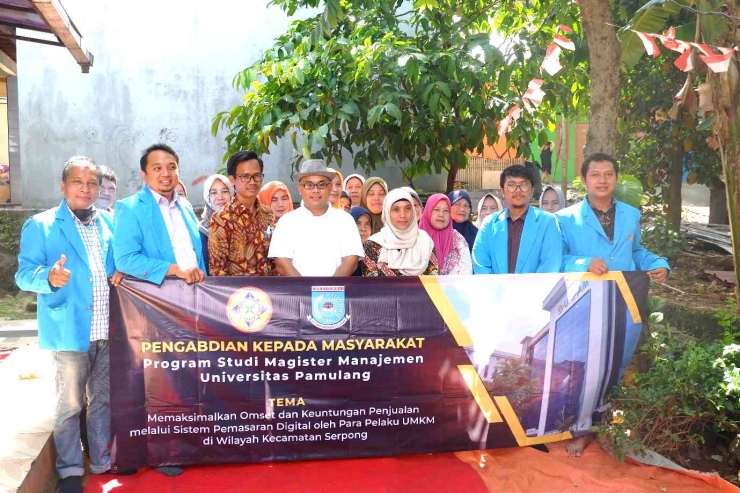 Tim PKM Universitas Pamulang Bersama Lurah dan Masyarakat Lengkong Gudang Timur/dokpri