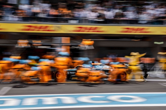Ricciardo's 1.98 seconds pitstop (@McLarenF1)