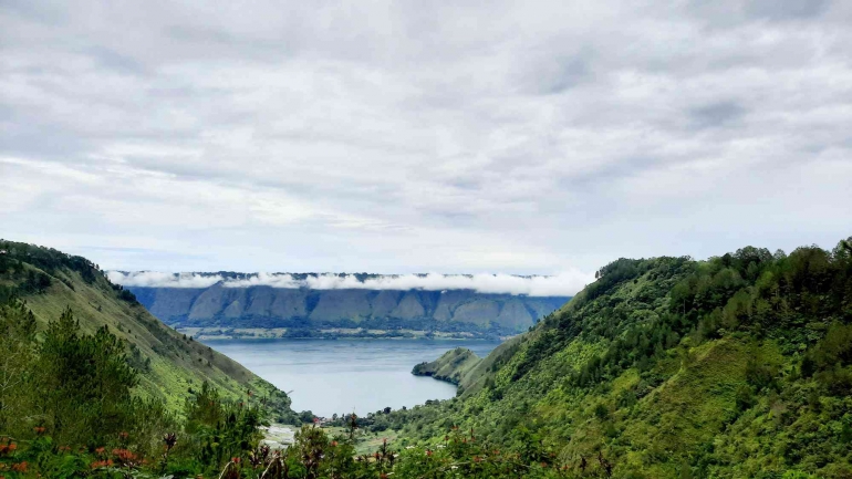 The Kaldera Toba Nomadic Escape, Wisata Kembara dengan Keindahan Danau ...