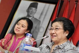 Megawati Soekarnoputri (kanan)-Puan Maharani(kiri). Sumber: Antara/Yudhi Mahatma by Republika.