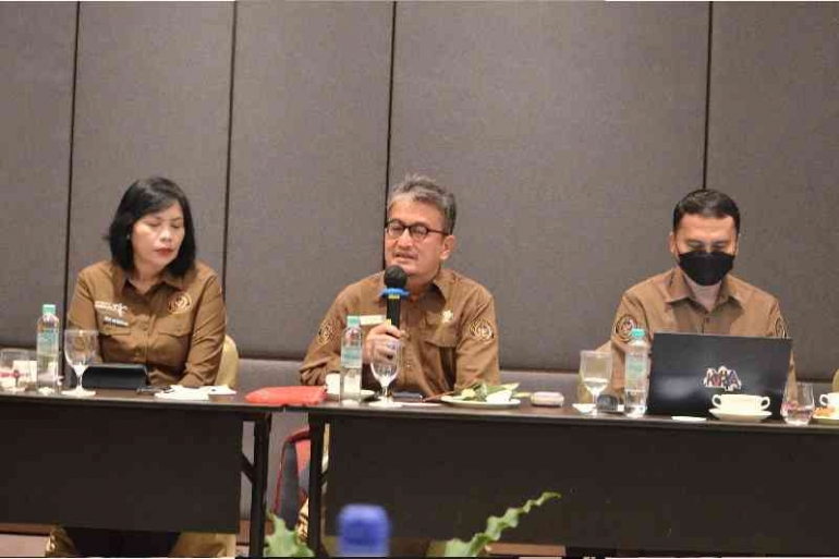 Direktur Tata Kelola Destinasi Kemenparekraf, Indra Ni Tua ditemani Kabiro Komunikasi, Dr. I Gusti Ayu Dewi Hendriyani, A.Par, M. Par.