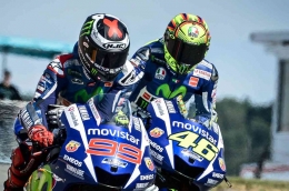2015, Rossi vs Lorenzo. Sumber: Motogp.com