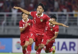 Penyerang Garuda Muda, Marselino berselebrasi usai cetak gol ke gawang musuh (sumber: bola.okezone.com/Andri Bagus)