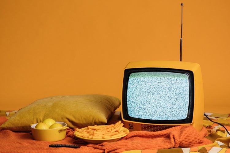 Ilustrasi siaran TV analog yang bakal dimatikan lewat kebijakan ASO pada 2 November 2022.(Pexels/KoolShooters) 