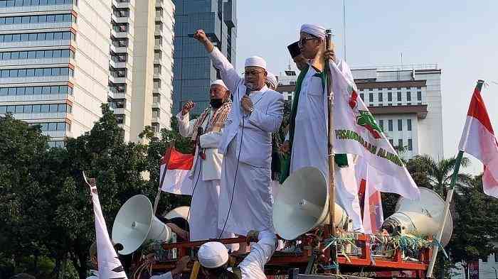 Aksi Demonstrasi Ormas Islam, Gerakan Nasional Pembela Rakyat (GNPR) di depan Istana Negara, Sumber : Tribunnews.com
