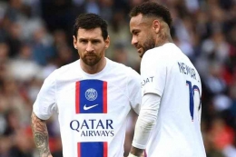 Lionel Messi (kiri) dan Neymar. foto: AFP/FRANCK FIFE dipublikasikan kompas.com 