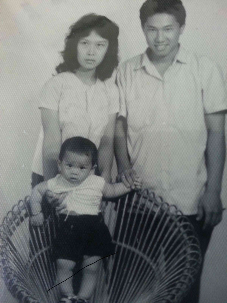 foto bersama putra pertama kami tahun 1967