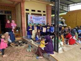 Foto Bersama Ibu Bidan, Ibu Kader, dan Mahasiswa KKN MBKM MD di Posyandu Banaran 2. Dokpri